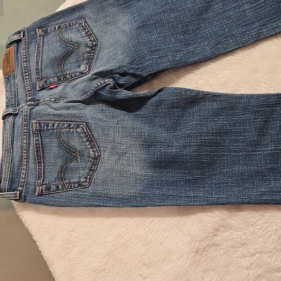 Levi's Women's Jean's - Picture 4 of 14